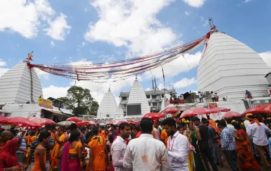 July to August Sawan mela Hd at baba baidyanath dham jyotirlinga deoghar. Hd photo. Baba Baidyanath Dham Jyotirlinga is also known as Vaidyanath or Baidhyanath or Baijnath or Vaijnath Dham.