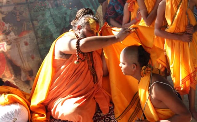 Book upnayan sanskar pooja & Darshan with pandits and purohits for Baba Baidyanath Dham Jyotirlinga Temple Deoghar, also known as Vaidyanath or Baidhyanath or Baijnath or Vaijnath Dham